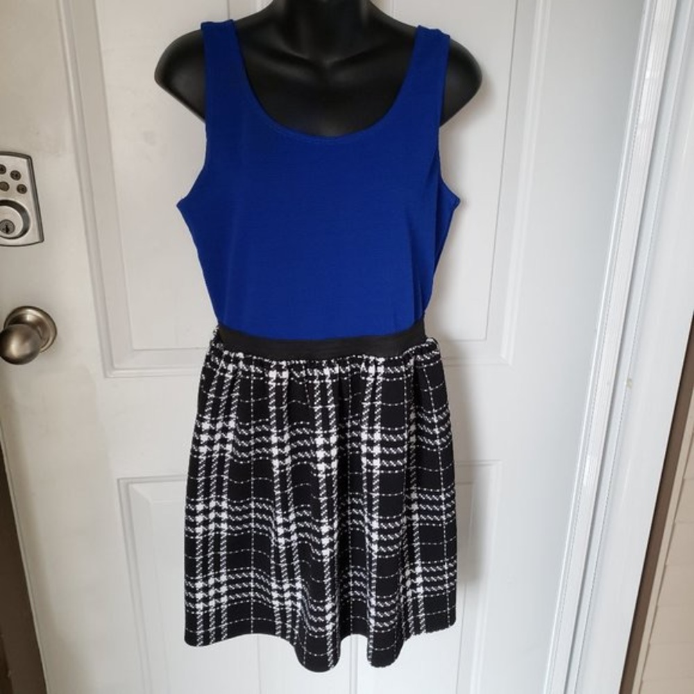 Jolie Sleeveless Dress Size M 12 (10-12) (T2)